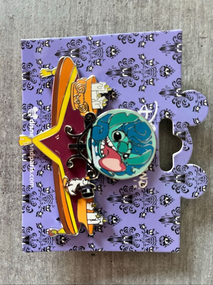 Lot 2 pin’s Stitch édition Phantom Manor - photo numéro 6