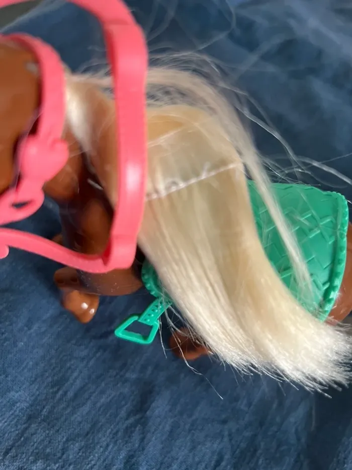 Poney de barbie Chelsea famille - photo numéro 4