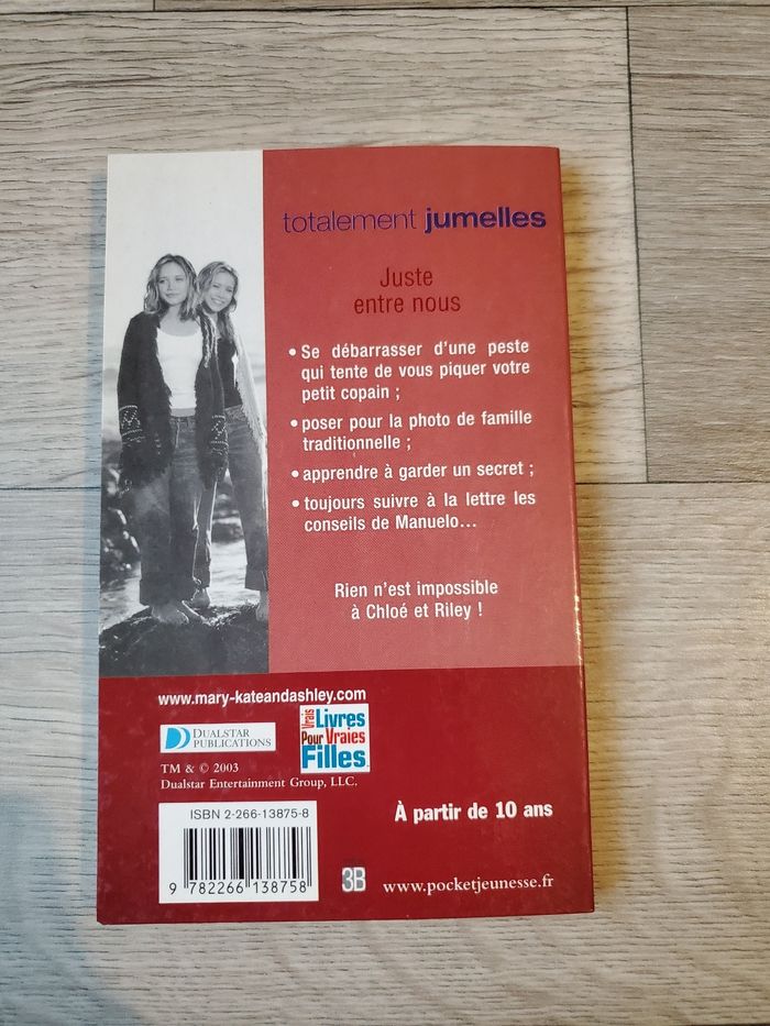 Livre totalement jumelles - photo numéro 2