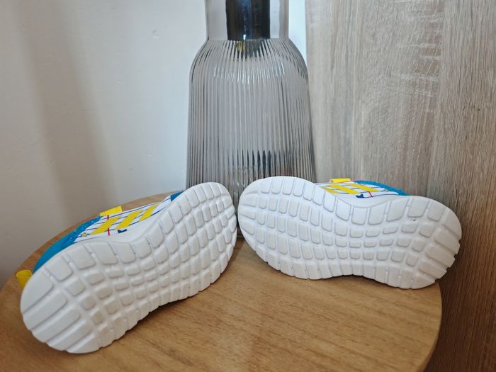 Chaussure Adidas mickey Neuve pointure 23 - photo numéro 10