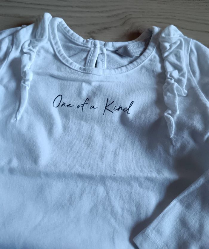 Ensemble Jean tee shirt manches longues kiabi Primark fille one of a kind 9 Mois - photo numéro 2