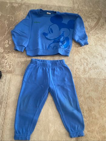 Ensemble jogging Disney Mickey taille 3 ans