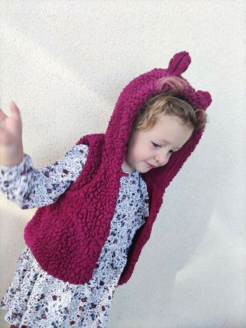 2-3 ans gilet sans manche a capuche ( gilet en vente uniquement)