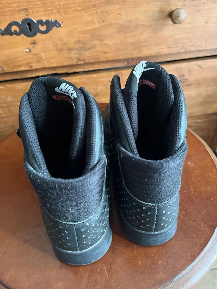 Baskets Nike taille 44 - photo numéro 3