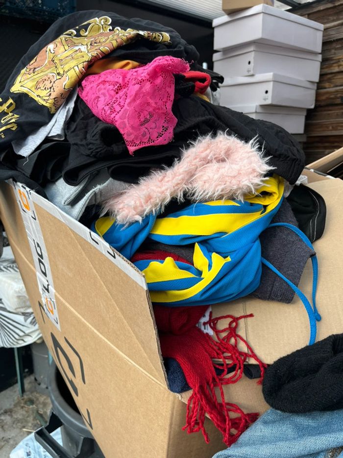 Grand lot de 30 vêtement , revendeur , 👗friperie 📦 - photo numéro 2