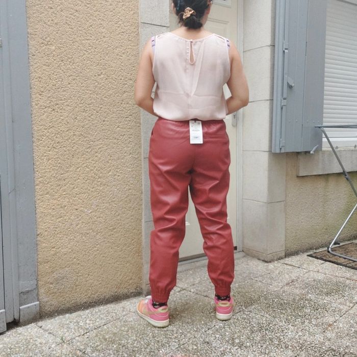 Joli pantalon Zara neuf M/L - photo numéro 3