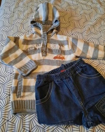 Ensemble pull et jean Tissaia 18M