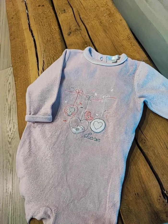 Pyjama 1 pièce, 9 mois - photo numéro 2
