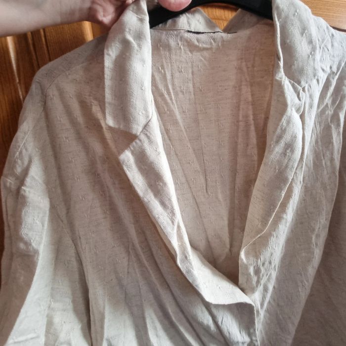 Ensemble neuf kiabi 54 en lin beige pantalon large et chemise a nouer - photo numéro 8