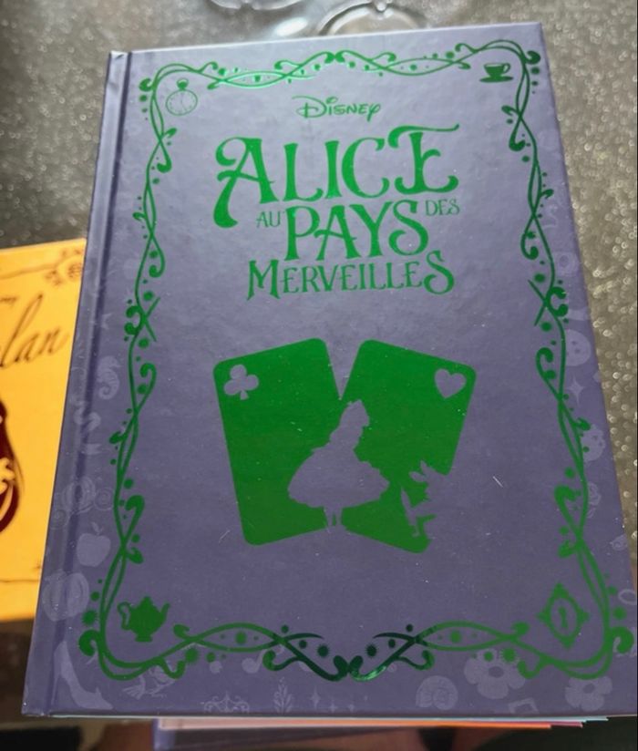 9 Livres Disney et 1 bloc note - photo numéro 8