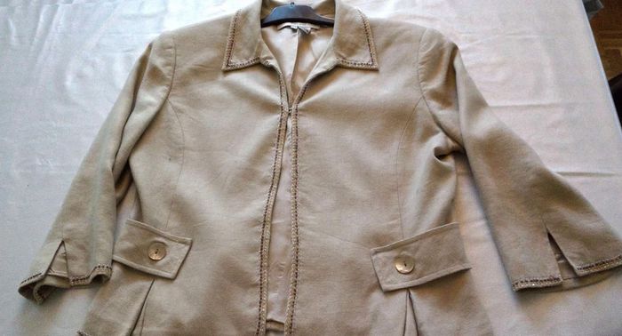 Veste en lin beige avec perle ZARA T42