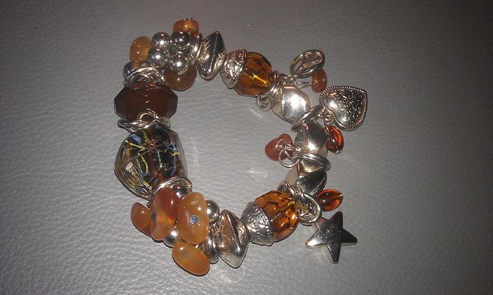 Bracelets breloques véritables pierres