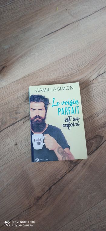 Livre le voisin parfait est un enfoiré 