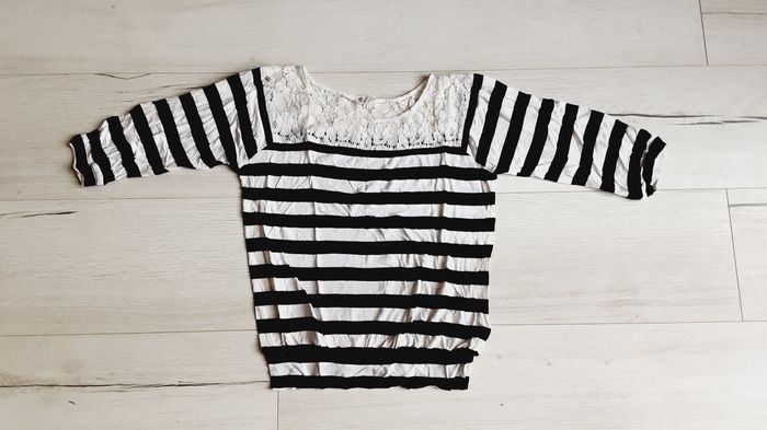 Vêtement fille tee-shirt manches 3/4 rayé broderie sur le haut H&M 12 ans