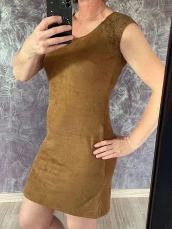 Robe courte caramel jolie silhouette