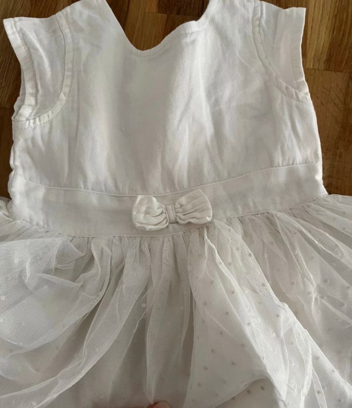Robe Blanche en tulle - photo numéro 3