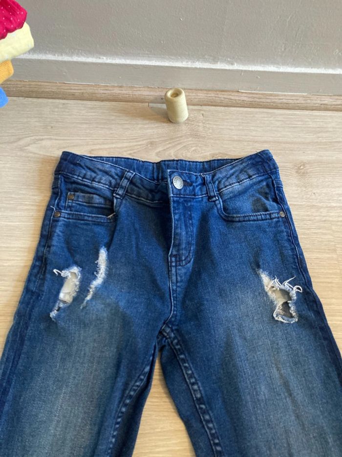 Jean 10 ans a troué - photo numéro 3