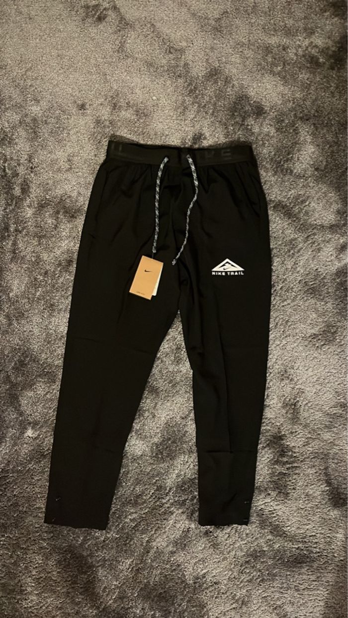 Jogging Nike Trail noir taille L neuf (taille petit) - photo numéro 2
