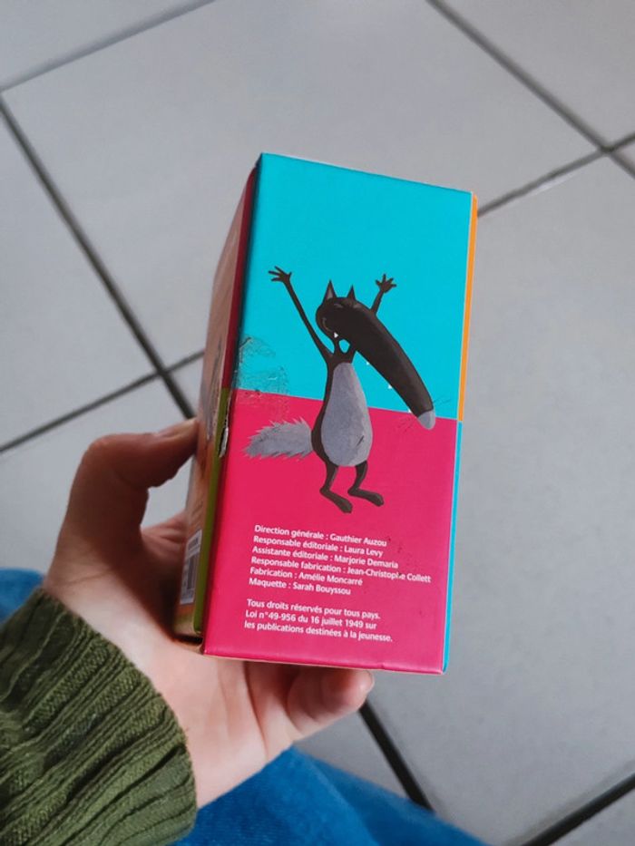 Figurine loup auzou - champion avec médaille - photo numéro 7