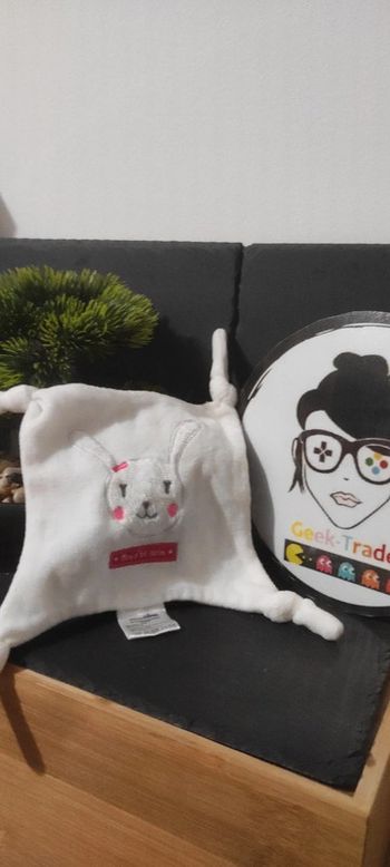 Doudou plat blanc rose Mon p'tit lapin gemo carré noeuds