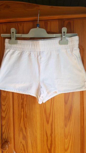 Short blanc Nike