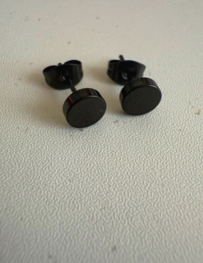 Boucles d’oreilles homme noir acier inoxydable ronde simple - photo numéro 5