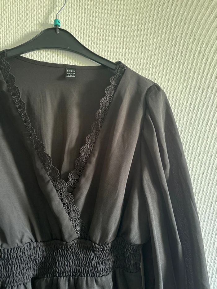 Robe à dentelle noire - photo numéro 4