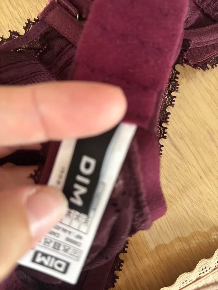 Lot soutien gorge DIM - photo numéro 7