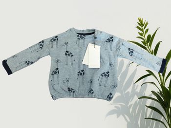 Pull neuf bellybutton 3 mois