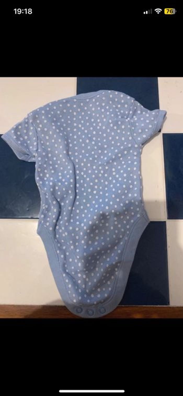 Lot de 2 body Primark jusqu’à 1 mois - photo numéro 7