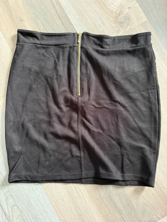 Jupe courte moulante - photo numéro 2