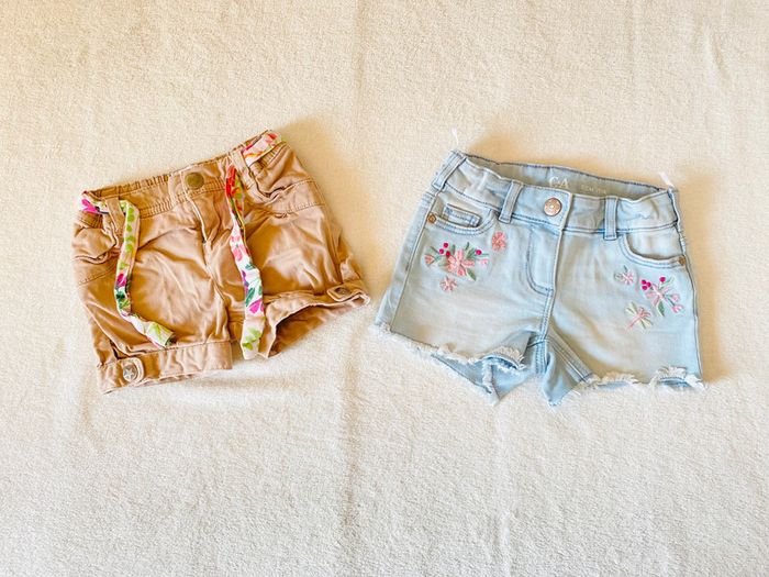 Lot de deux shorts 24 mois 92 cm