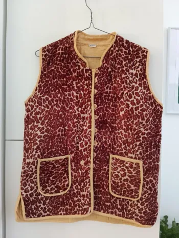 Veste vintage sans manches léopard matelassée