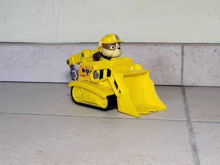 Véhicule Ruben - photo numéro 2