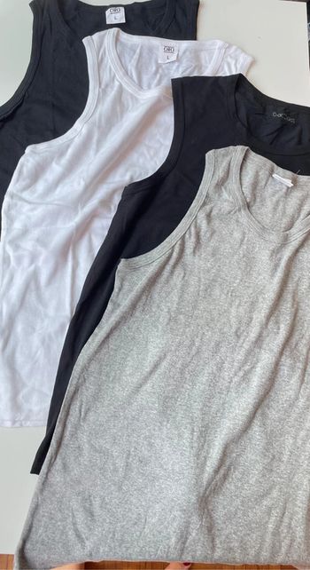 4 débardeurs homme taille L oro et Hom
