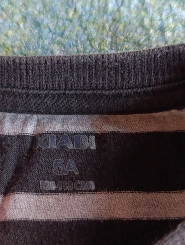 T-shirt manches longues 5ans - photo numéro 2