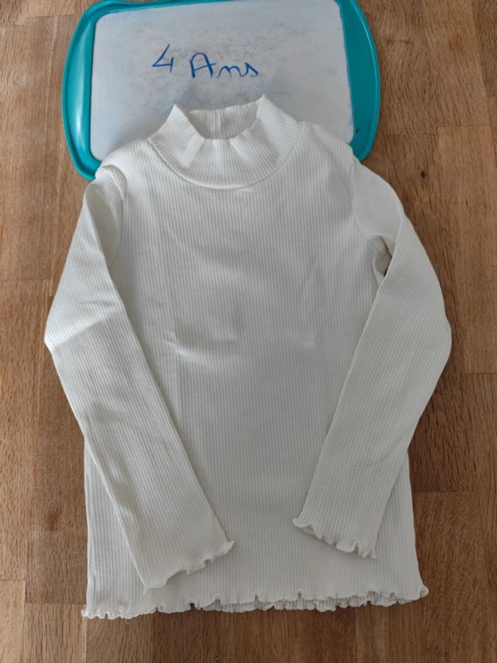 Tee shirt col montant