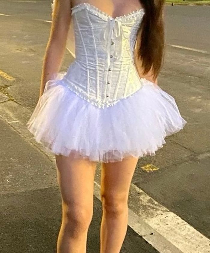 Corset blanc - photo numéro 2