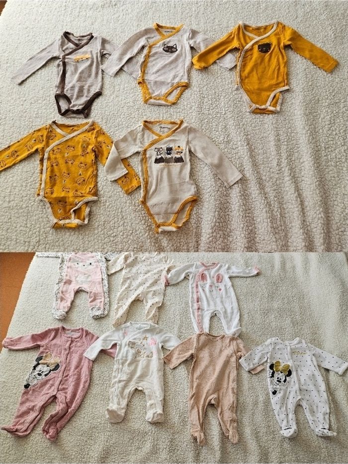 Lot de vêtements taille 6 mois. - photo numéro 2