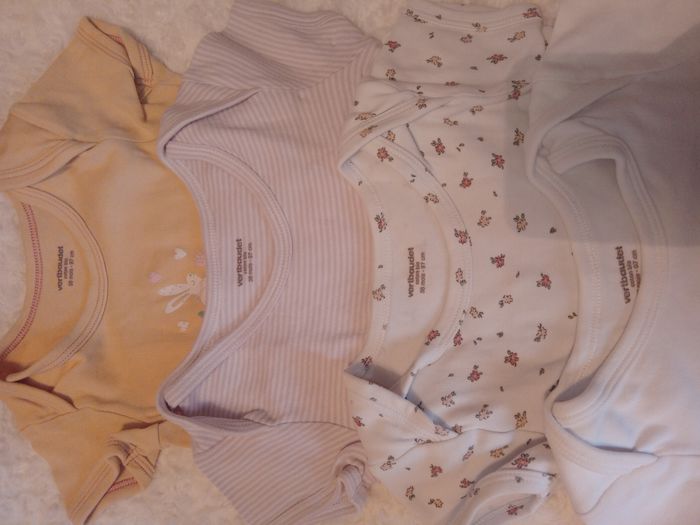 Lot de 4 bodys 36 mois - photo numéro 2