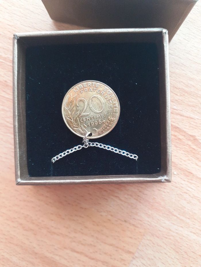 Chaine et pendentif - photo numéro 3