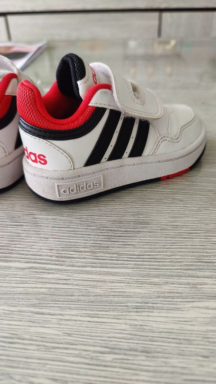 Basket Adidas taille 21 - photo numéro 4