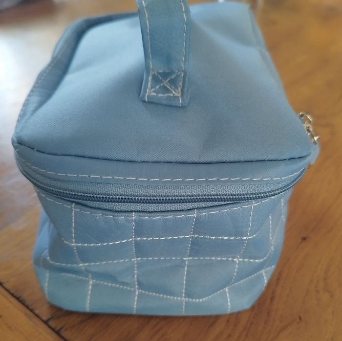 Trousse de toilette bébé bleu clair souple - photo numéro 6