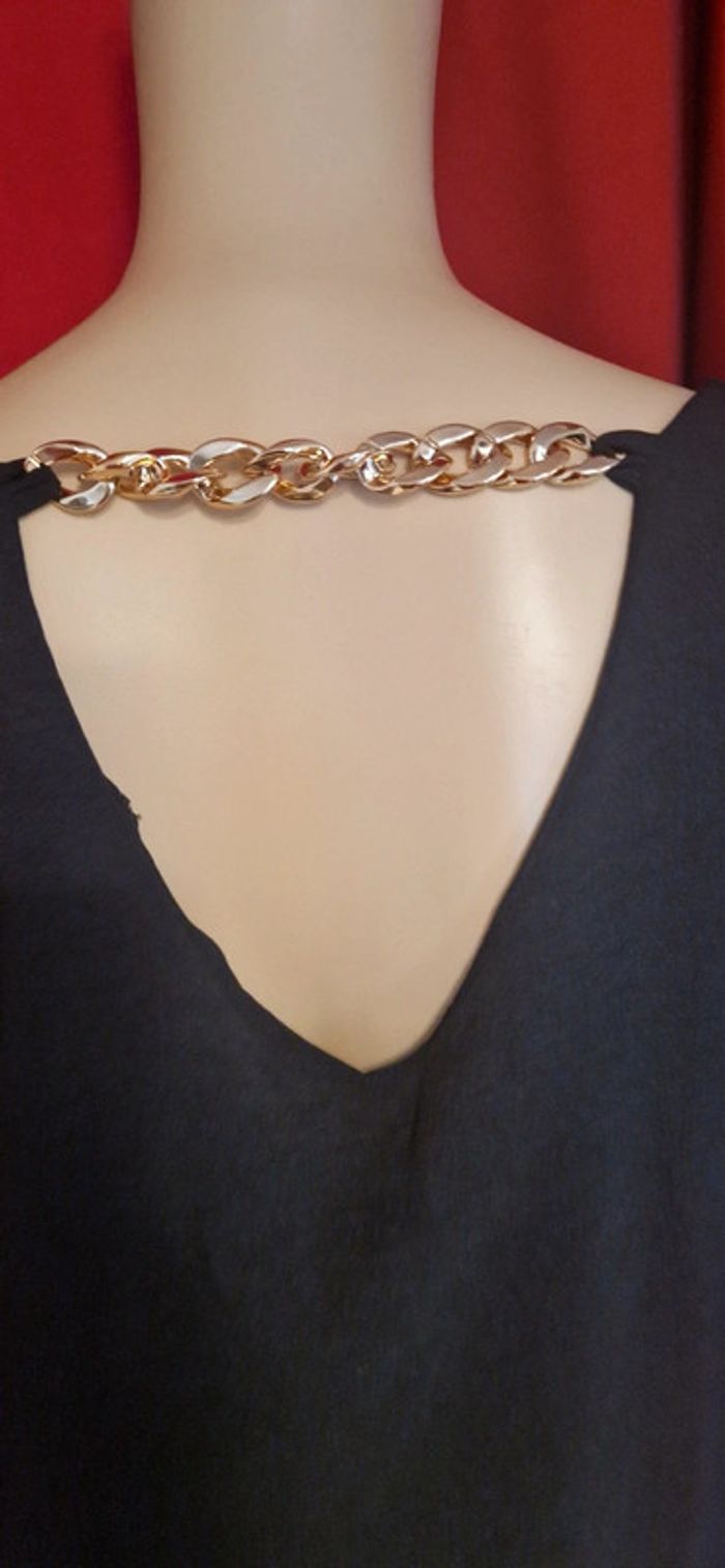 Jolie robe noire taille 3 - photo numéro 2