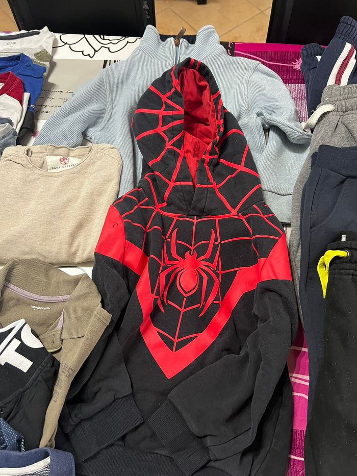 LOT DE VÊTEMENTS GARÇON 5 ANS - photo numéro 5