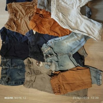 Lot 8 pantalons en 12 mius 