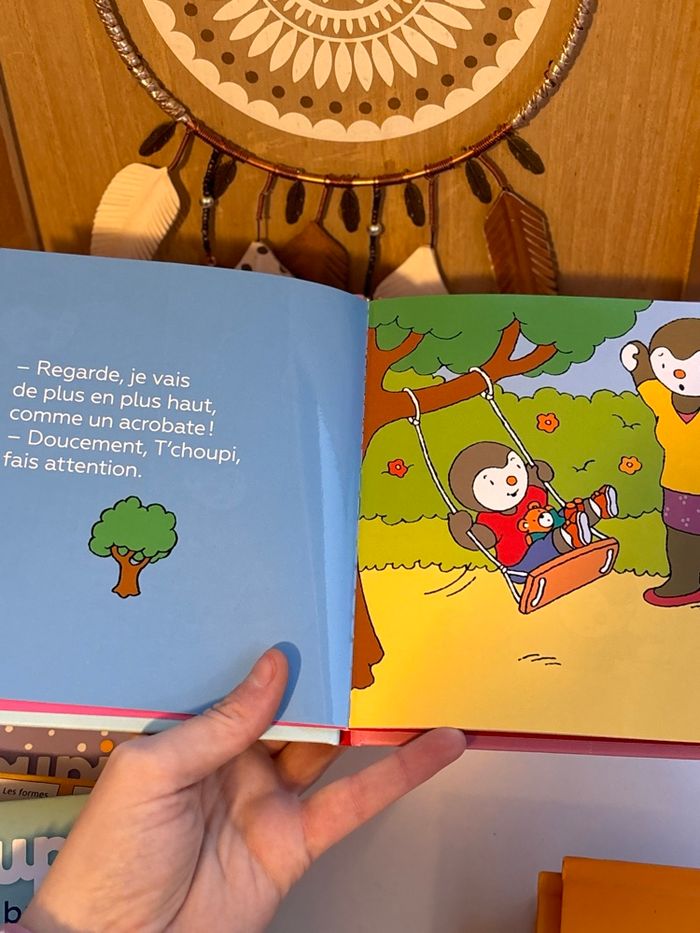 Livre tchoupi à un bobo - photo numéro 2