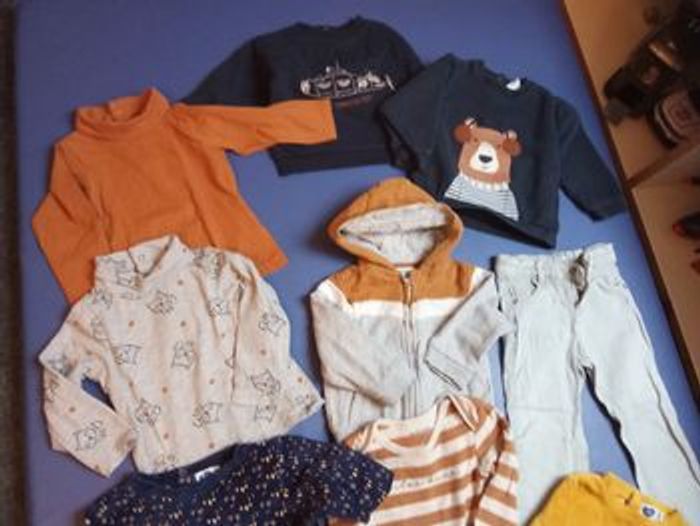 Lot de 9 vêtements garçon 18 mois , gilet, pyjamas Léger, pull col roulé, body manche longue, jean, pyjamas ,mi  saison, marque Verbaudet,orchestra - photo numéro 4