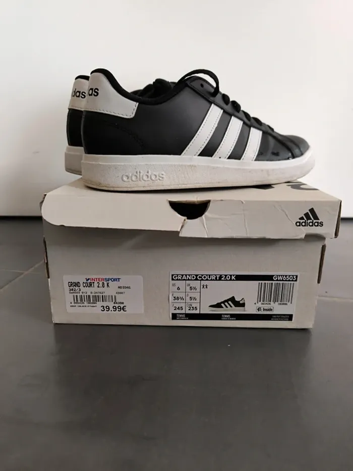 Basket adidas noire. taille 38 1/2. - photo numéro 5