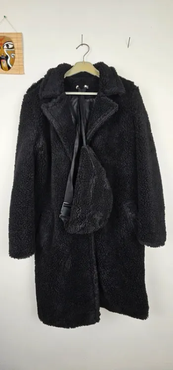 Manteau long Teddy noir "Insta Girl" T. S/M + Sacoche assortie - NEUF